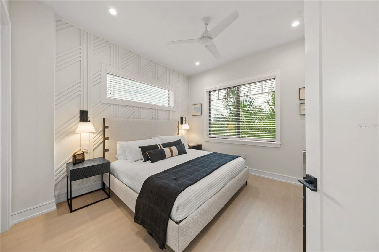 116 8th Street S, Bradenton Beach, FL 34217 Photo