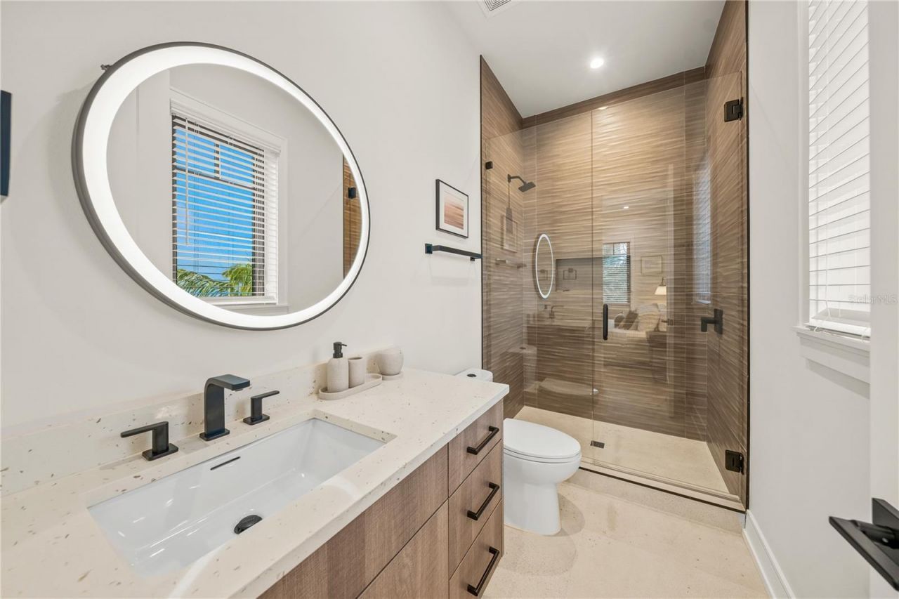 116 8th Street S, Bradenton Beach, FL 34217 Photo