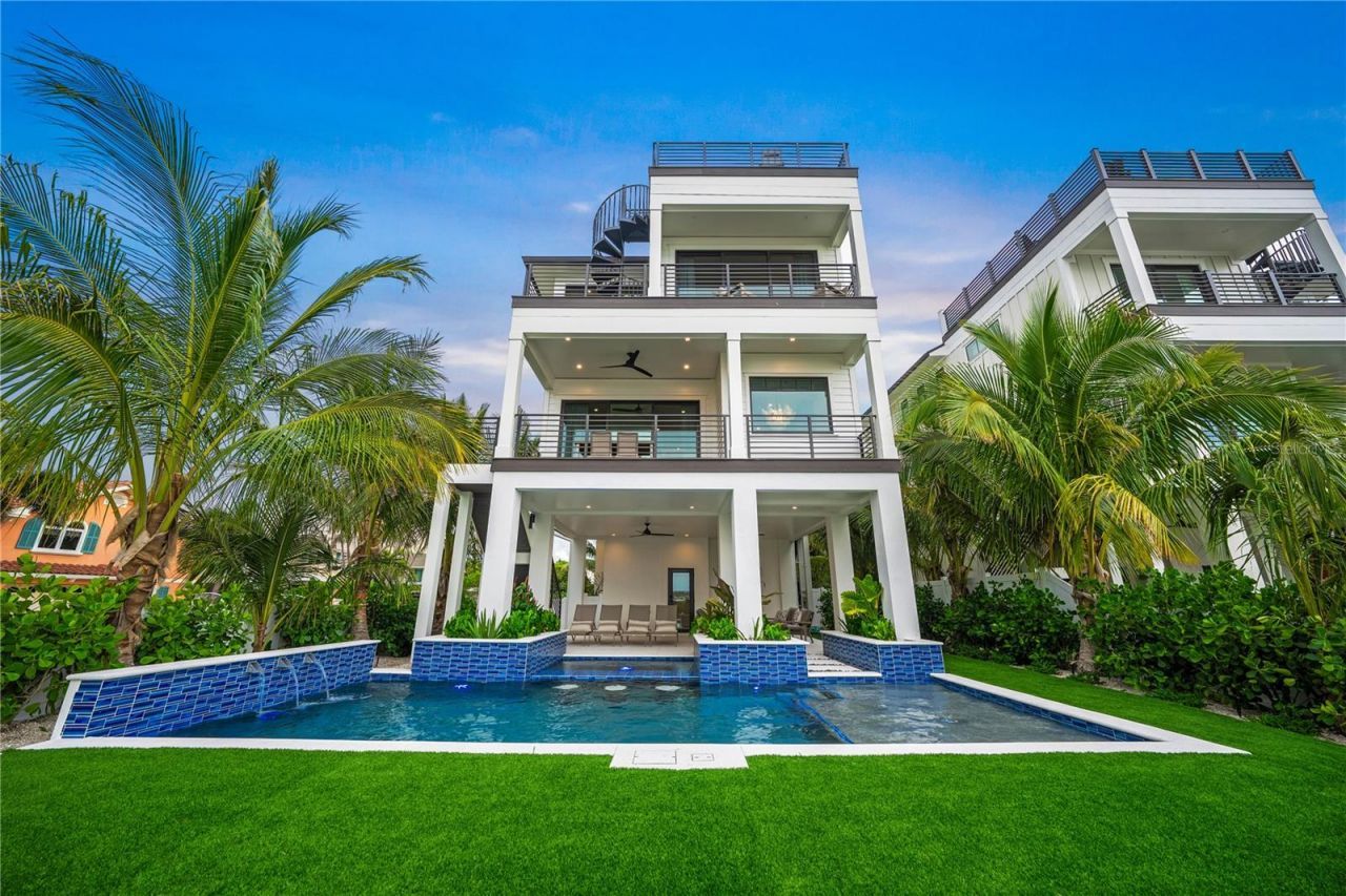 116 8th Street S, Bradenton Beach, FL 34217 Photo