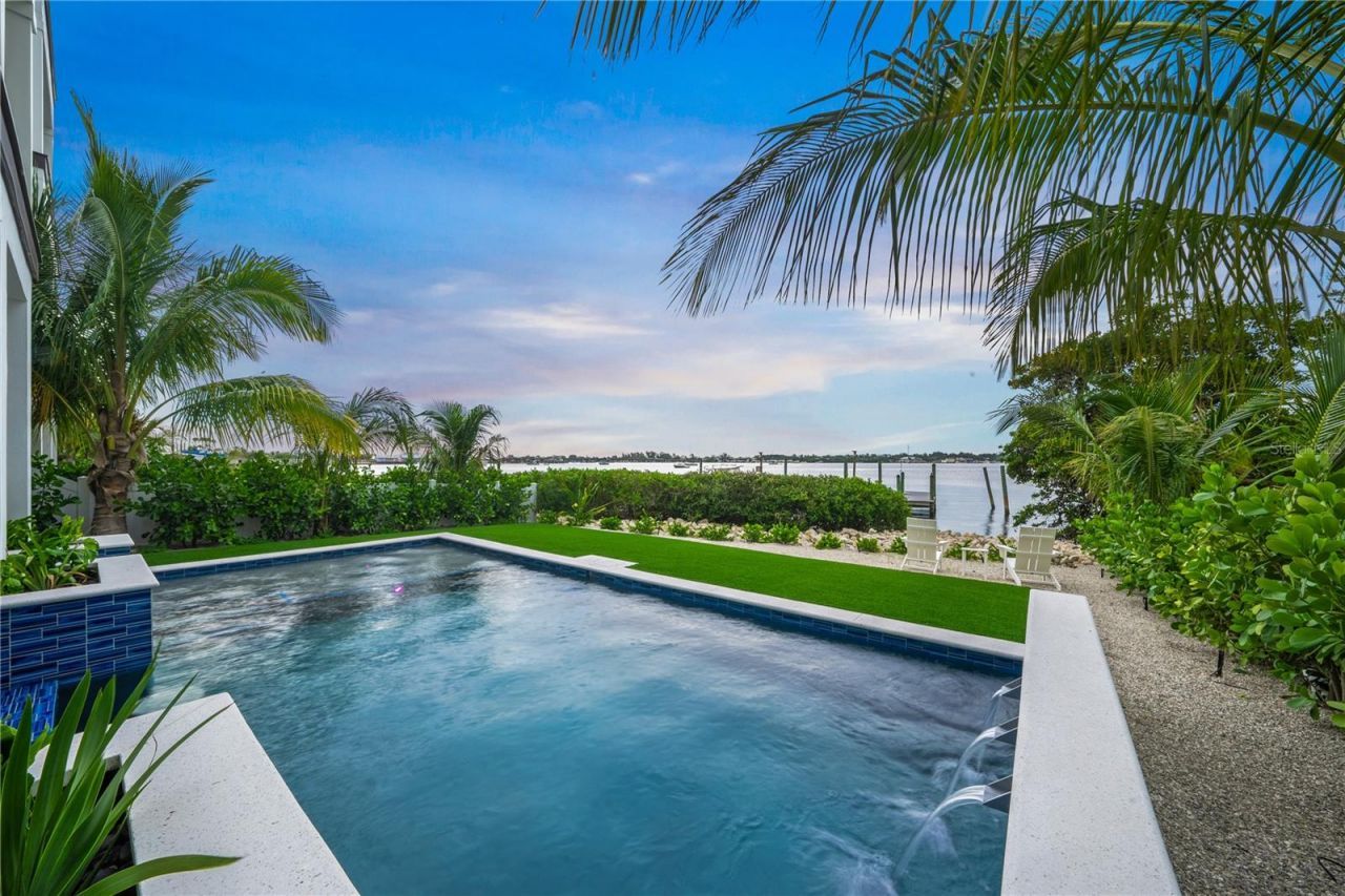 116 8th Street S, Bradenton Beach, FL 34217 Photo