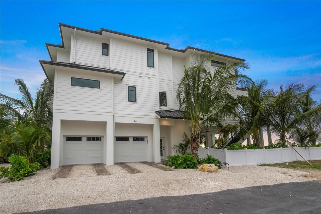 116 8th Street S, Bradenton Beach, FL 34217 Photo