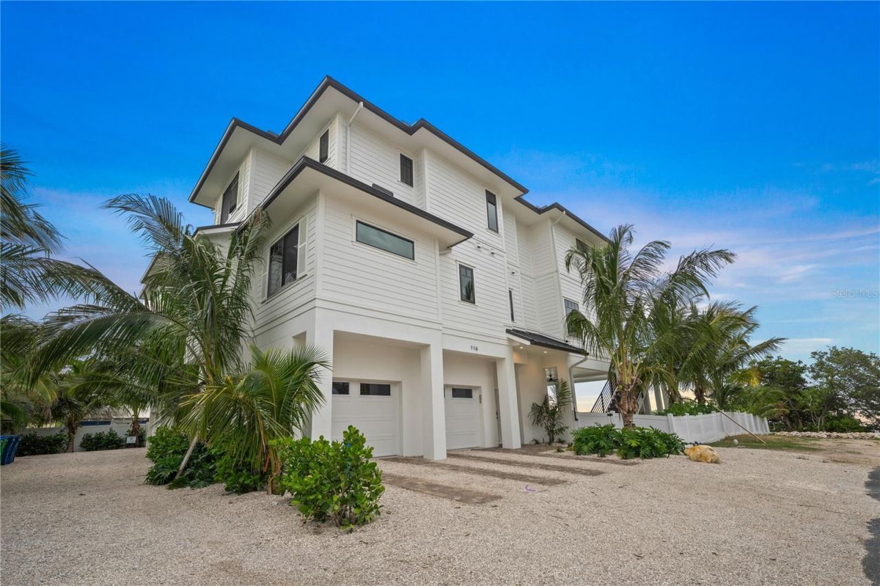 116 8th Street S, Bradenton Beach, FL 34217 Photo