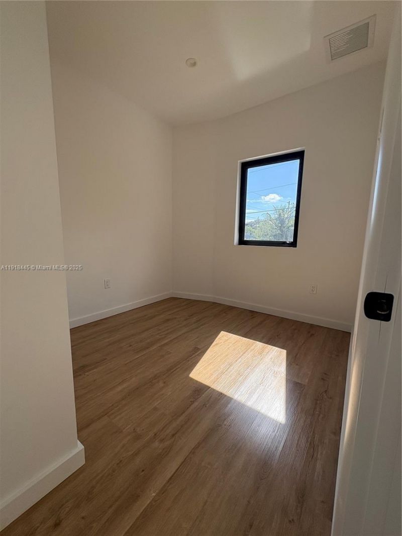 85 NE 55th St, Unit 6, Miami, FL 33137 Photo