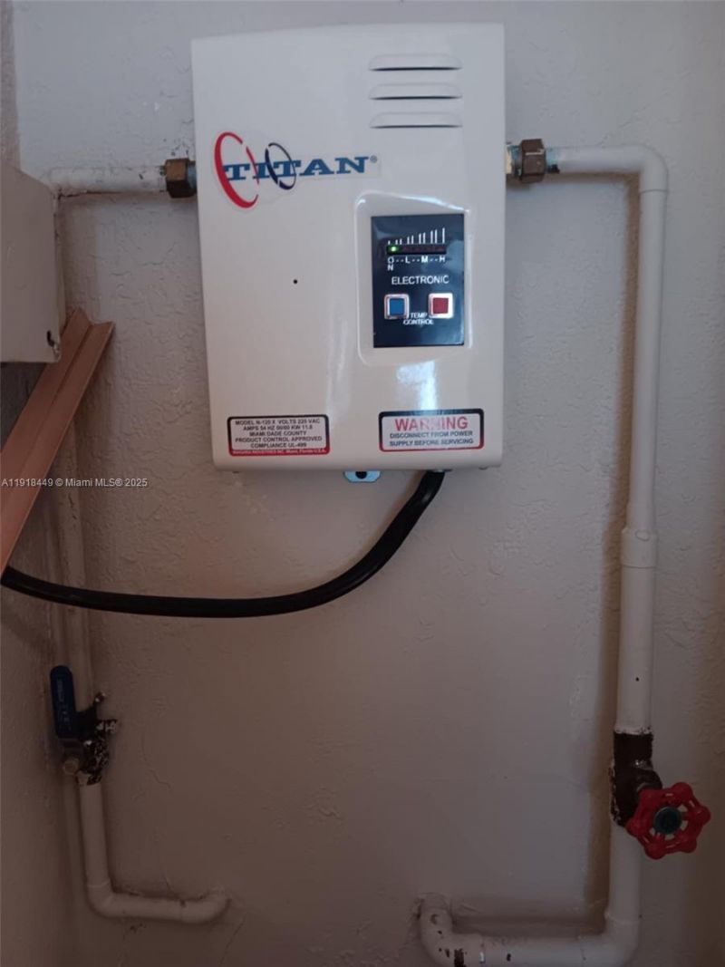 3002 NW 46th St, Tamarac, FL 33309 Photo