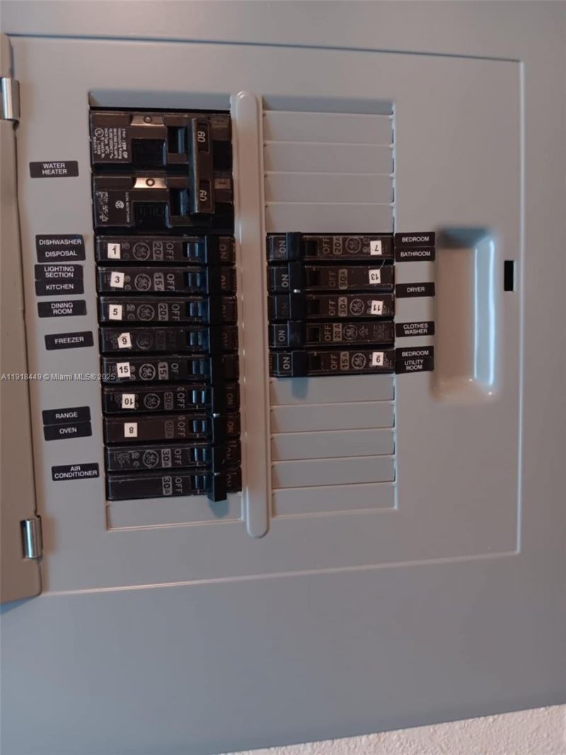 3002 NW 46th St, Tamarac, FL 33309 Photo