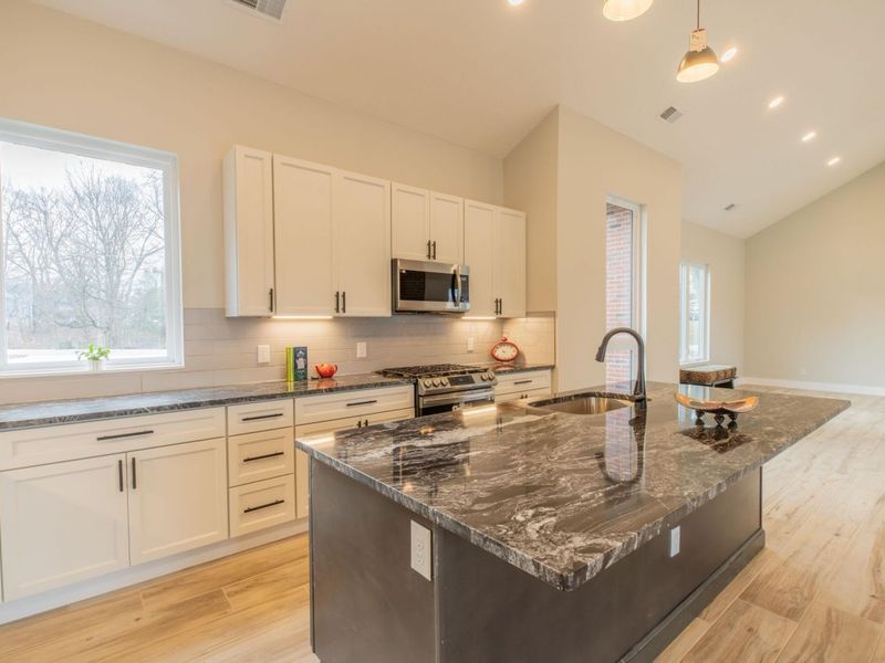 151 Apple Blossom Road SW, Pataskala, OH 43062 Photo 6