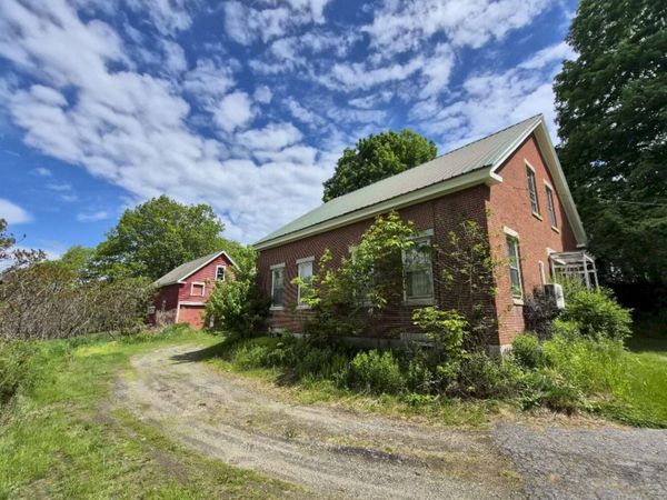 55 Cape Cod Hill Road, New Sharon, ME 04955