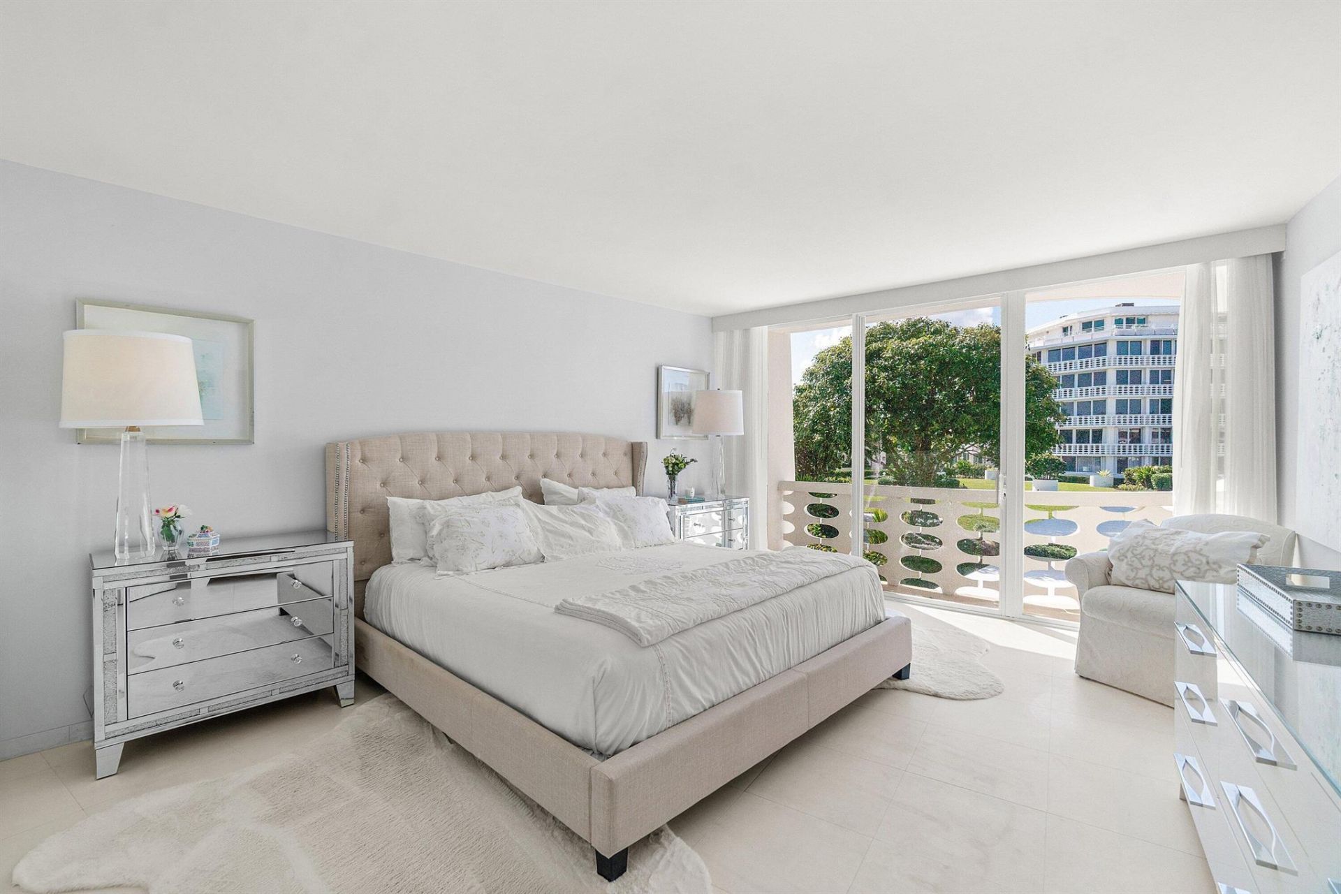 100 Sunrise Avenue, Unit 319, Palm Beach, FL 33480 Photo