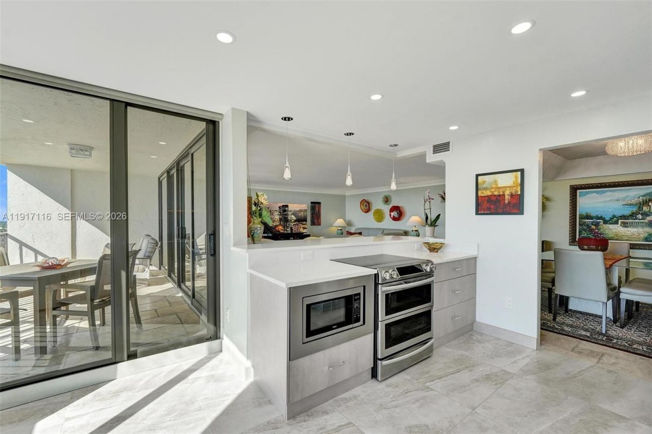 1901 N Ocean Blvd, Unit 12B, Fort Lauderdale, FL 33305 Photo