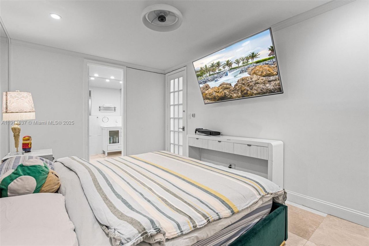 6124 Paradise Point Dr, Unit 6124, Palmetto Bay, FL 33157 Photo