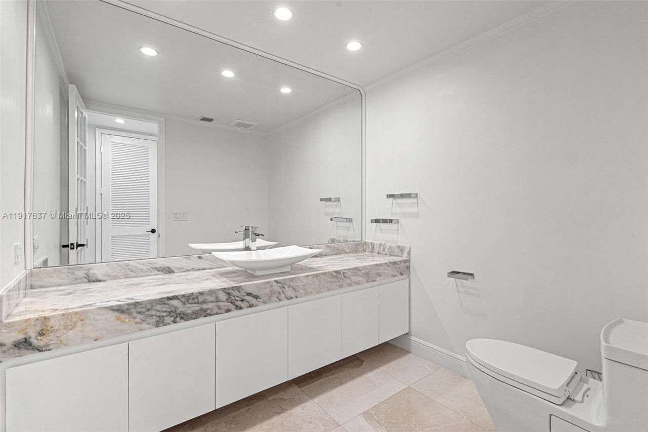 6124 Paradise Point Dr, Unit 6124, Palmetto Bay, FL 33157 Photo