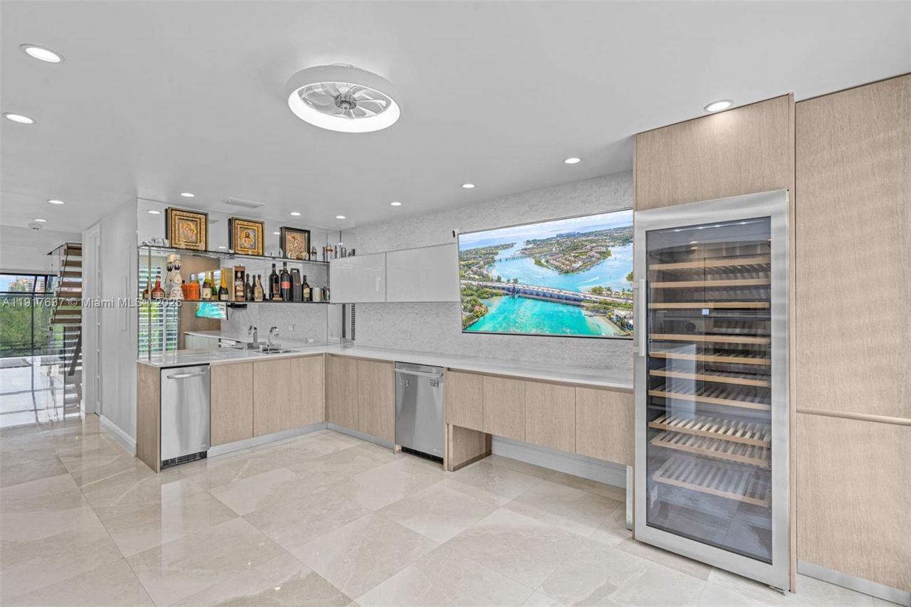 6124 Paradise Point Dr, Unit 6124, Palmetto Bay, FL 33157 Photo