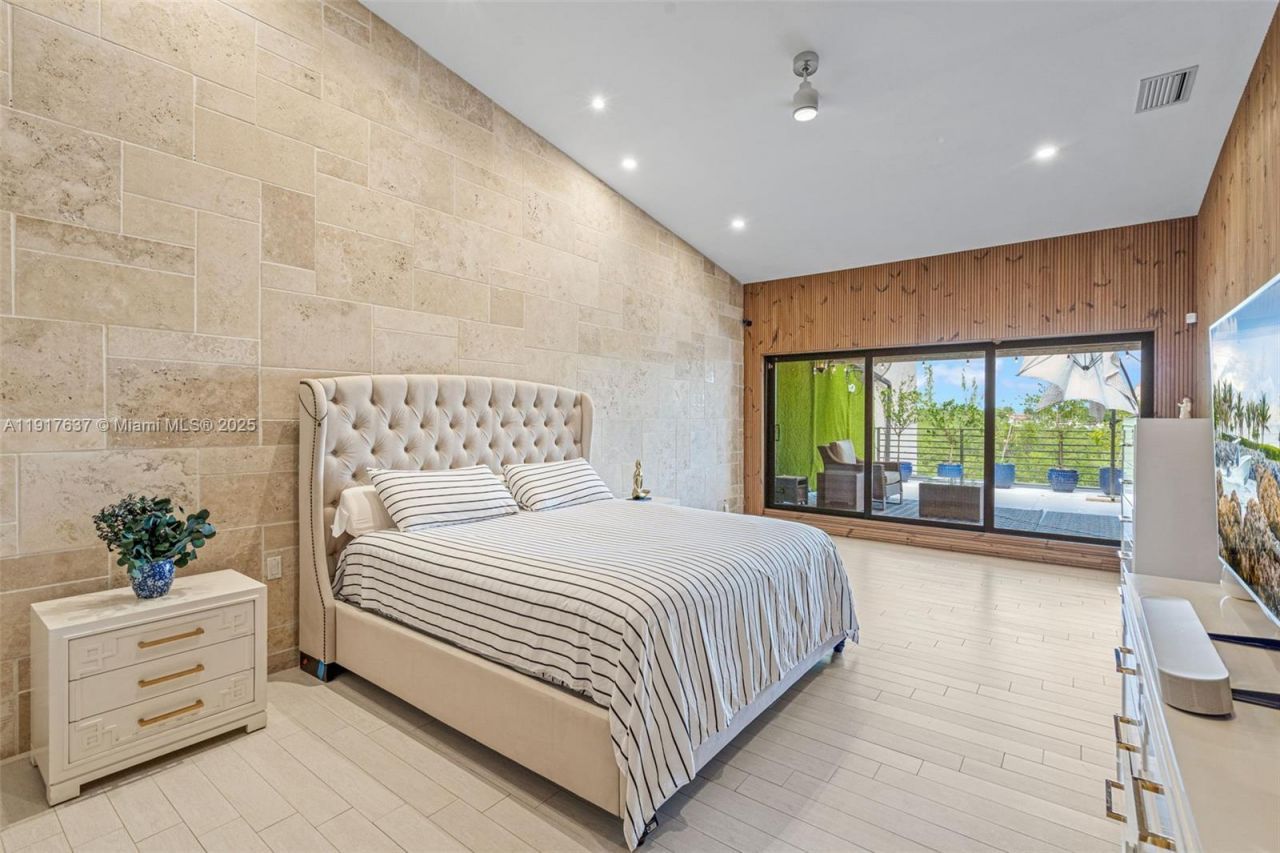 6124 Paradise Point Dr, Unit 6124, Palmetto Bay, FL 33157 Photo