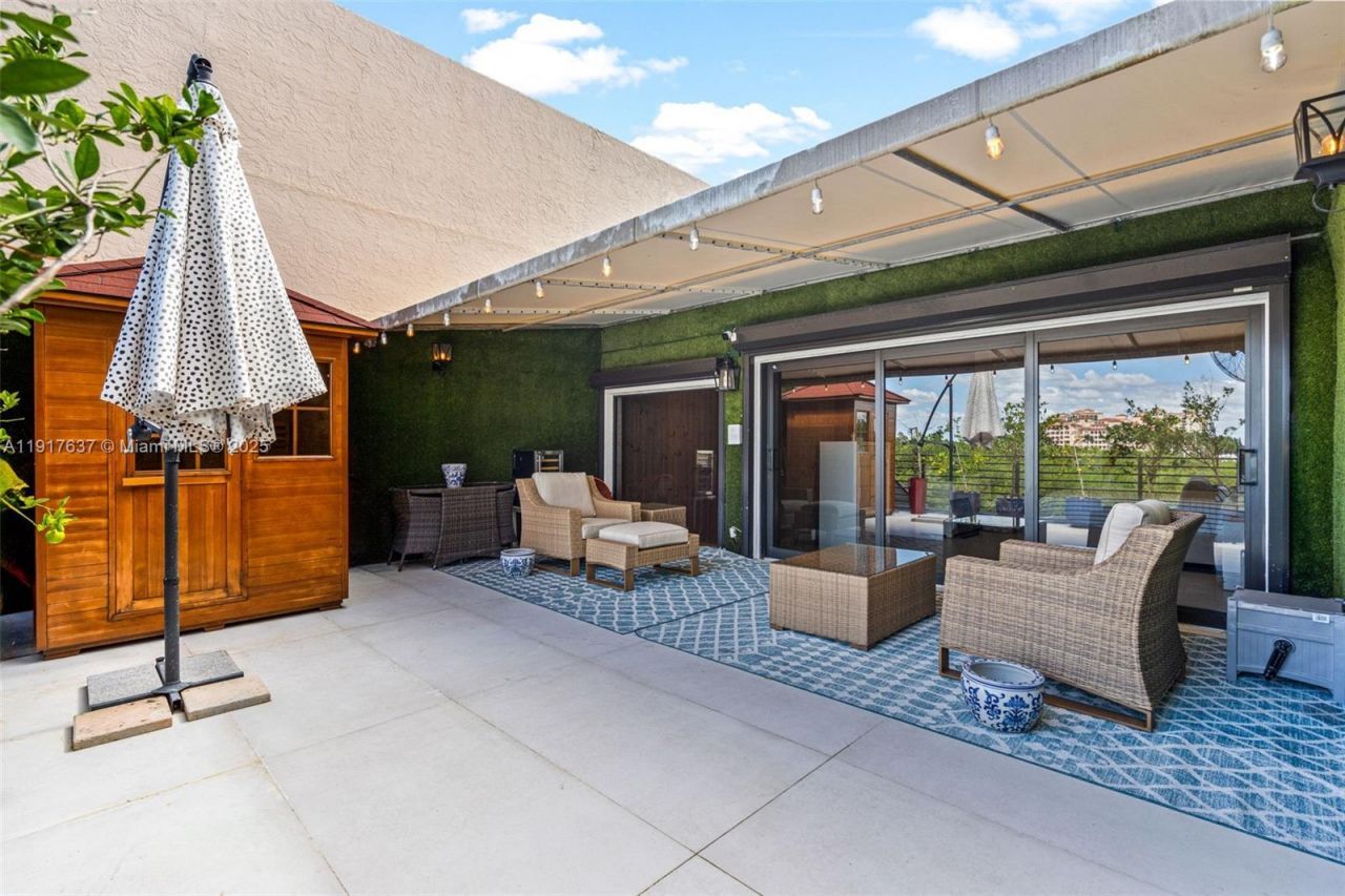 6124 Paradise Point Dr, Unit 6124, Palmetto Bay, FL 33157 Photo