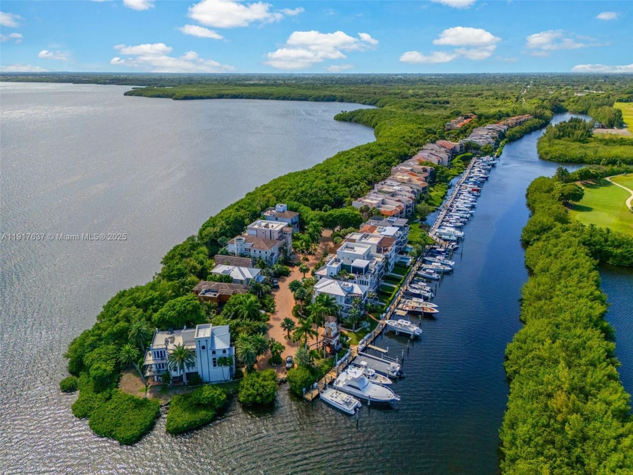 6124 Paradise Point Dr, Unit 6124, Palmetto Bay, FL 33157 Photo