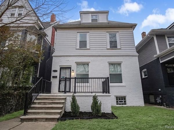 427 Melbourne, Detroit, MI 48202