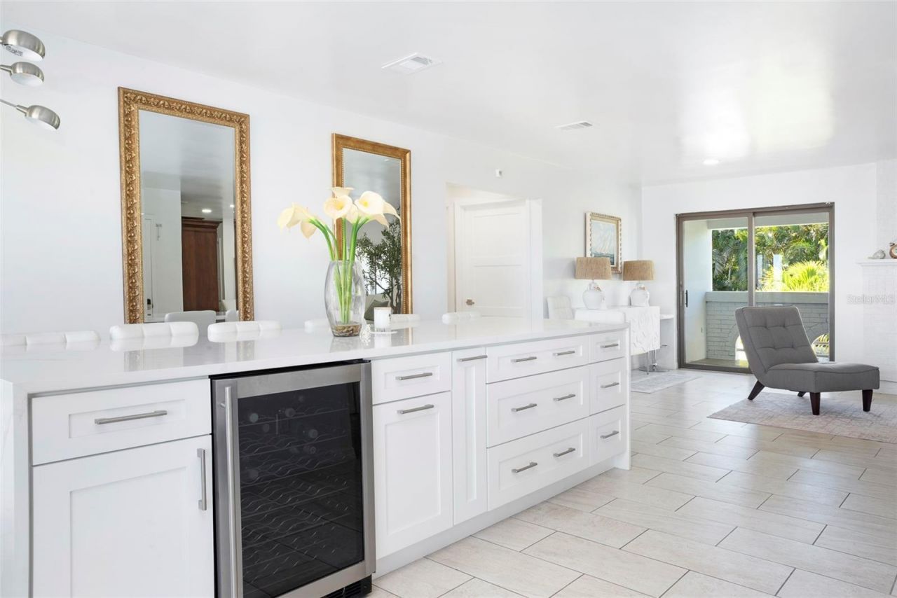 2710 Hibiscus Drive W, Belleair Beach, FL 33786 Photo