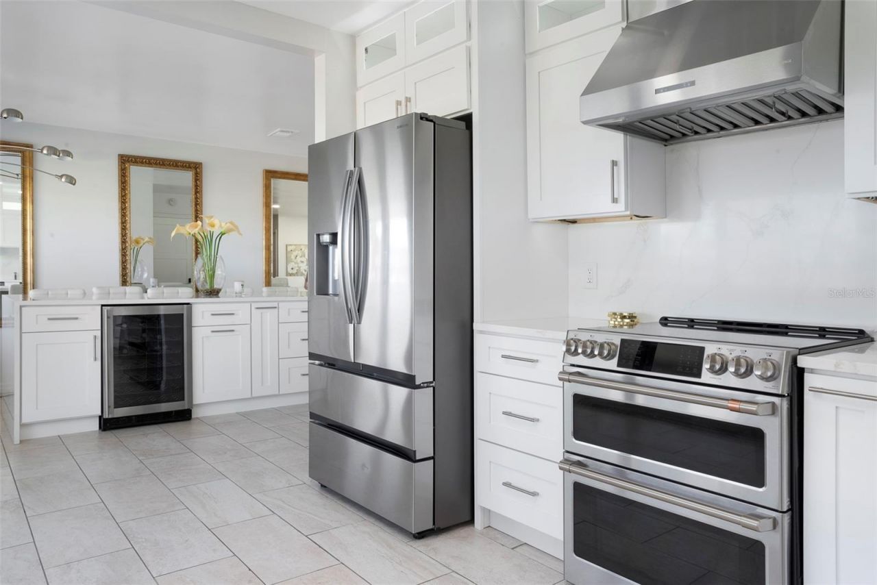 2710 Hibiscus Drive W, Belleair Beach, FL 33786 Photo