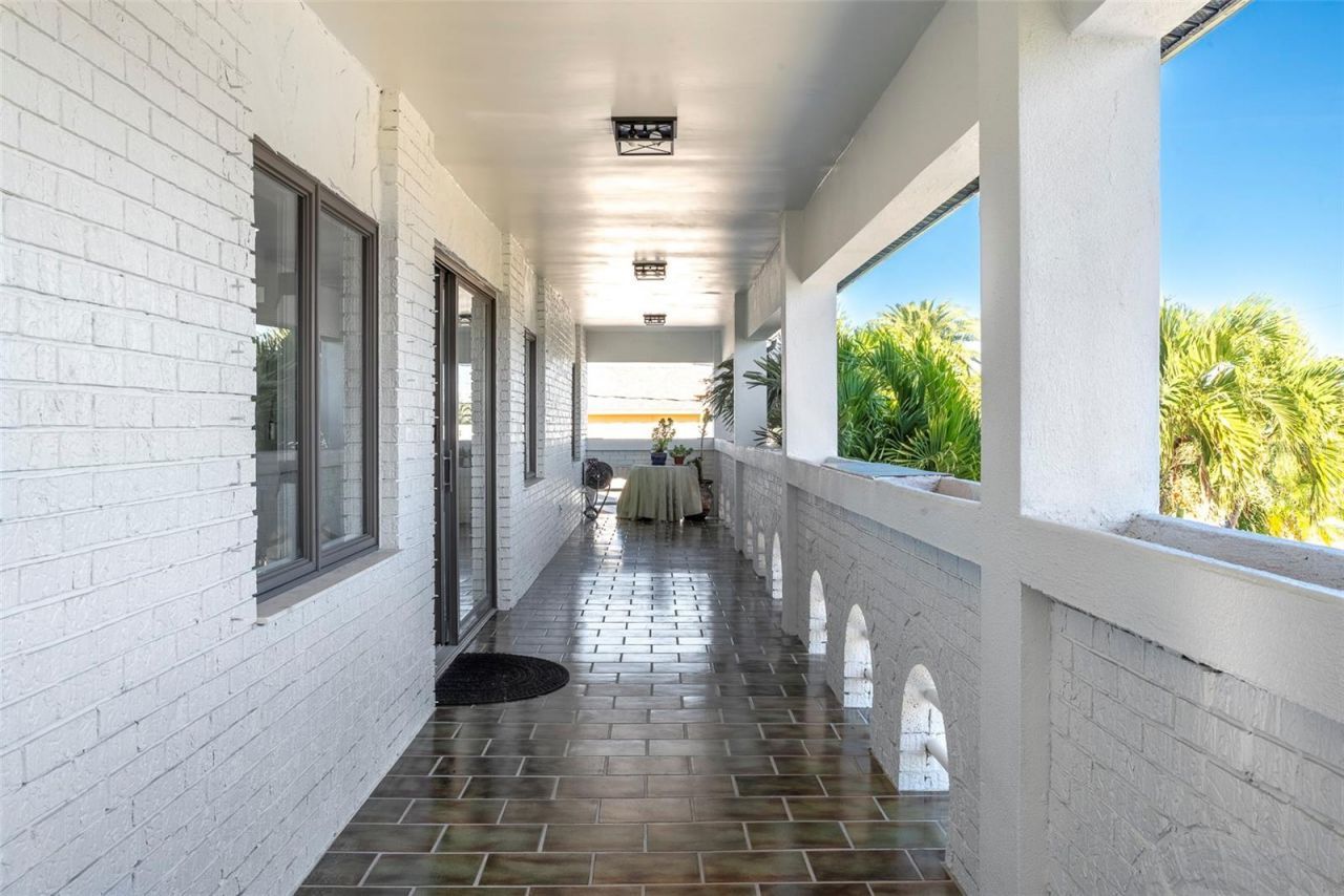 2710 Hibiscus Drive W, Belleair Beach, FL 33786 Photo