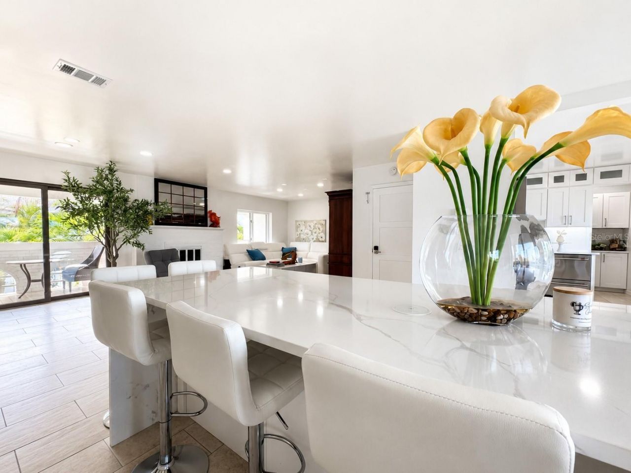 2710 Hibiscus Drive W, Belleair Beach, FL 33786 Photo