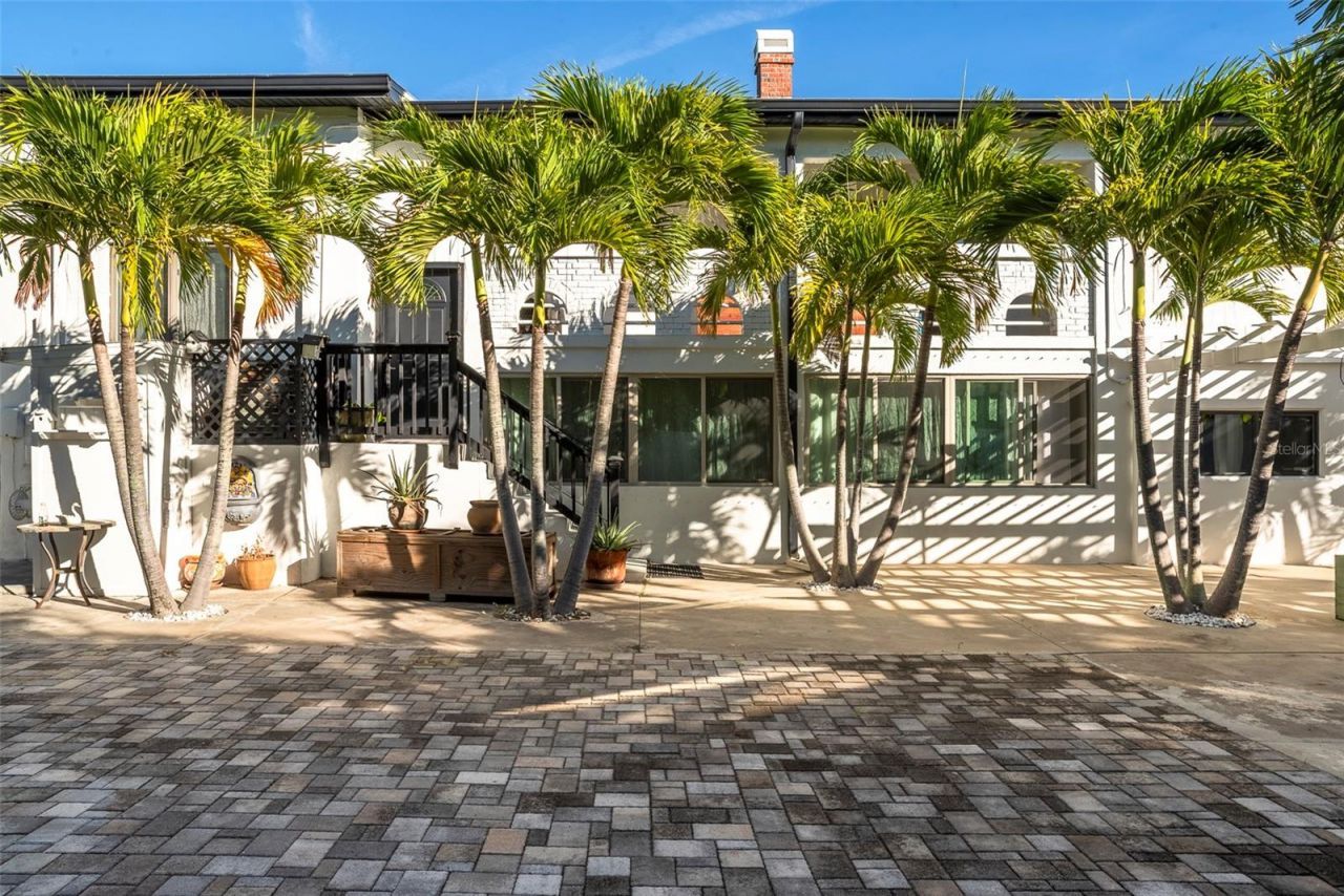 2710 Hibiscus Drive W, Belleair Beach, FL 33786 Photo