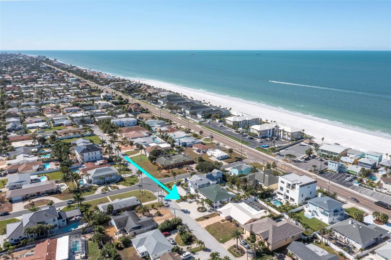 2710 Hibiscus Drive W, Belleair Beach, FL 33786 Photo