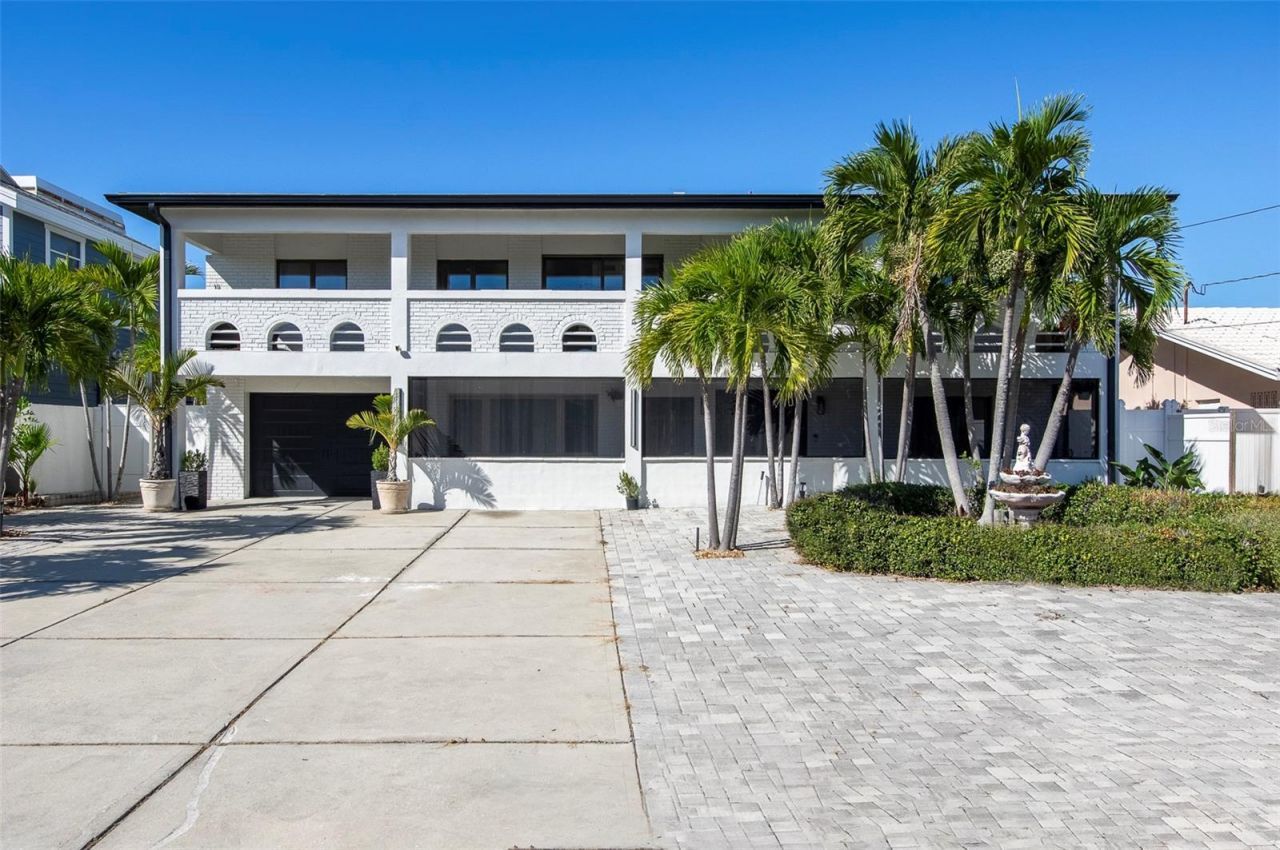 2710 Hibiscus Drive W, Belleair Beach, FL 33786 Photo