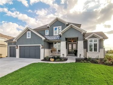 15915 Glenfinnan Way, Loch Lloyd, MO 64012