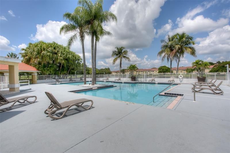663 Vista Isles Drive, Unit 1714, Sunrise, FL 33325 Photo