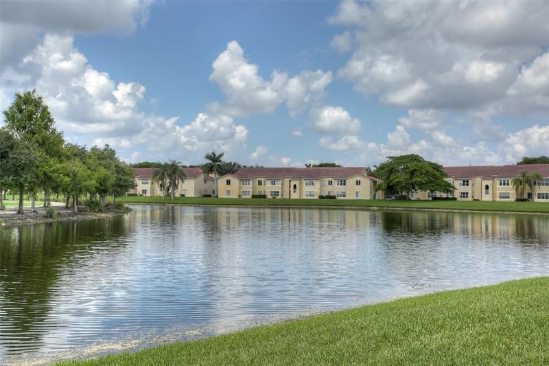 663 Vista Isles Drive, Unit 1714, Sunrise, FL 33325 Photo