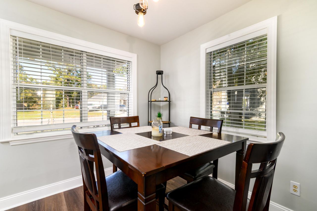 42 Woodleaf Court Photo 10