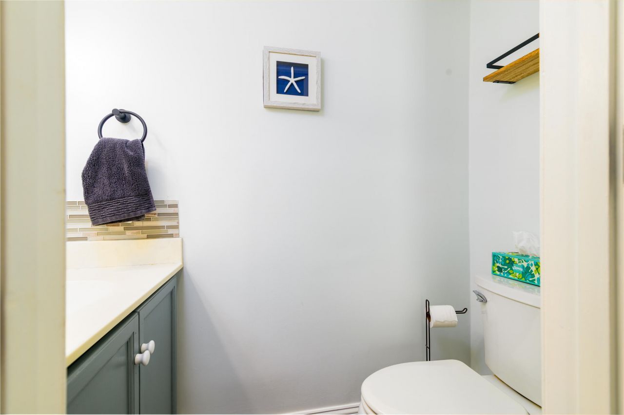 42 Woodleaf Court Photo 13