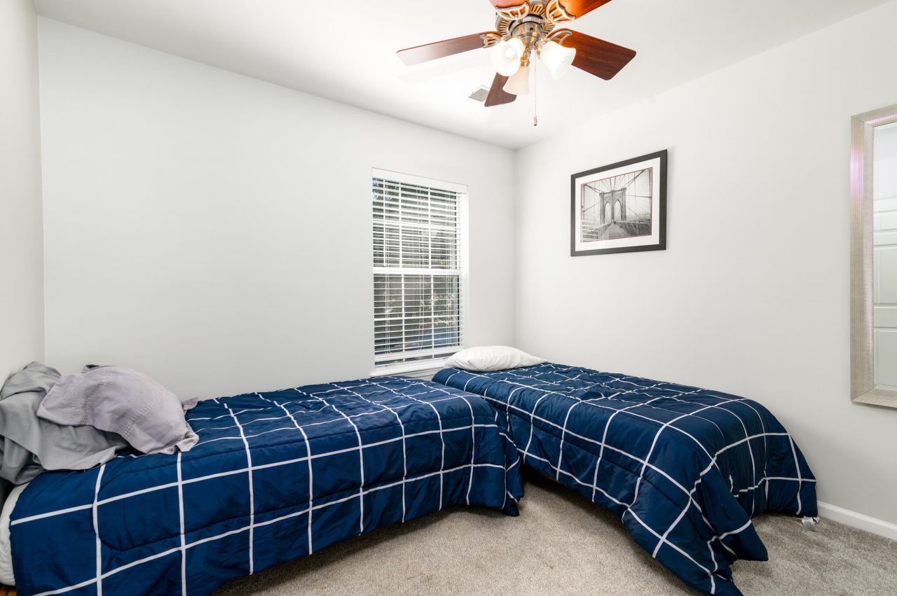 42 Woodleaf Court Photo 14