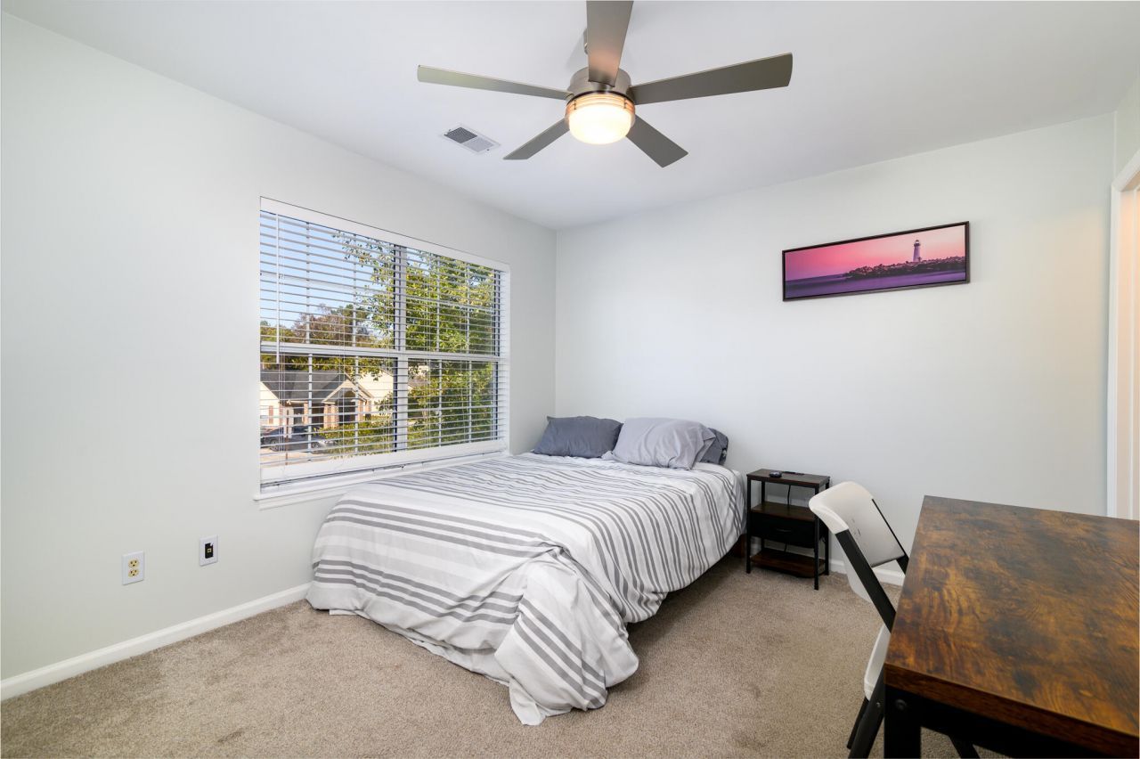 42 Woodleaf Court Photo 18