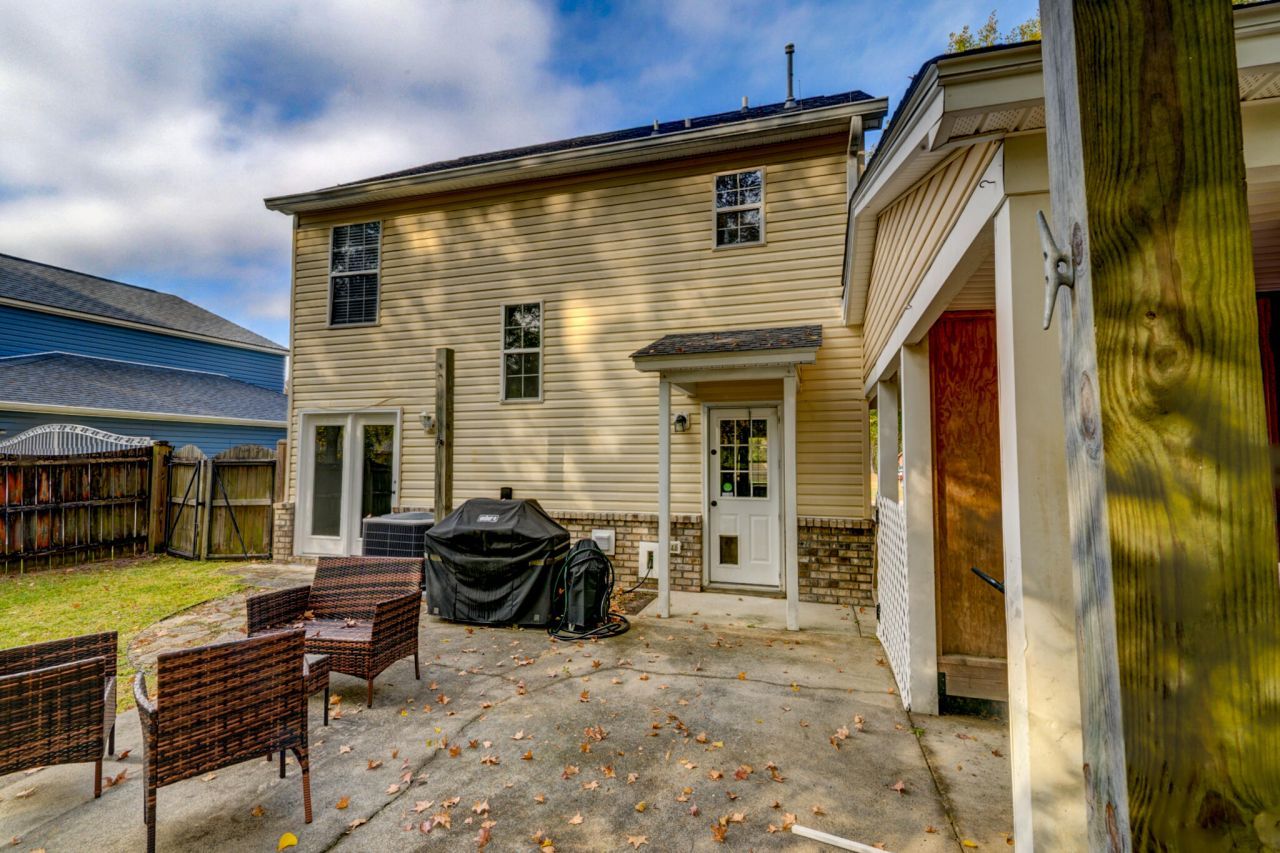 42 Woodleaf Court Photo 23