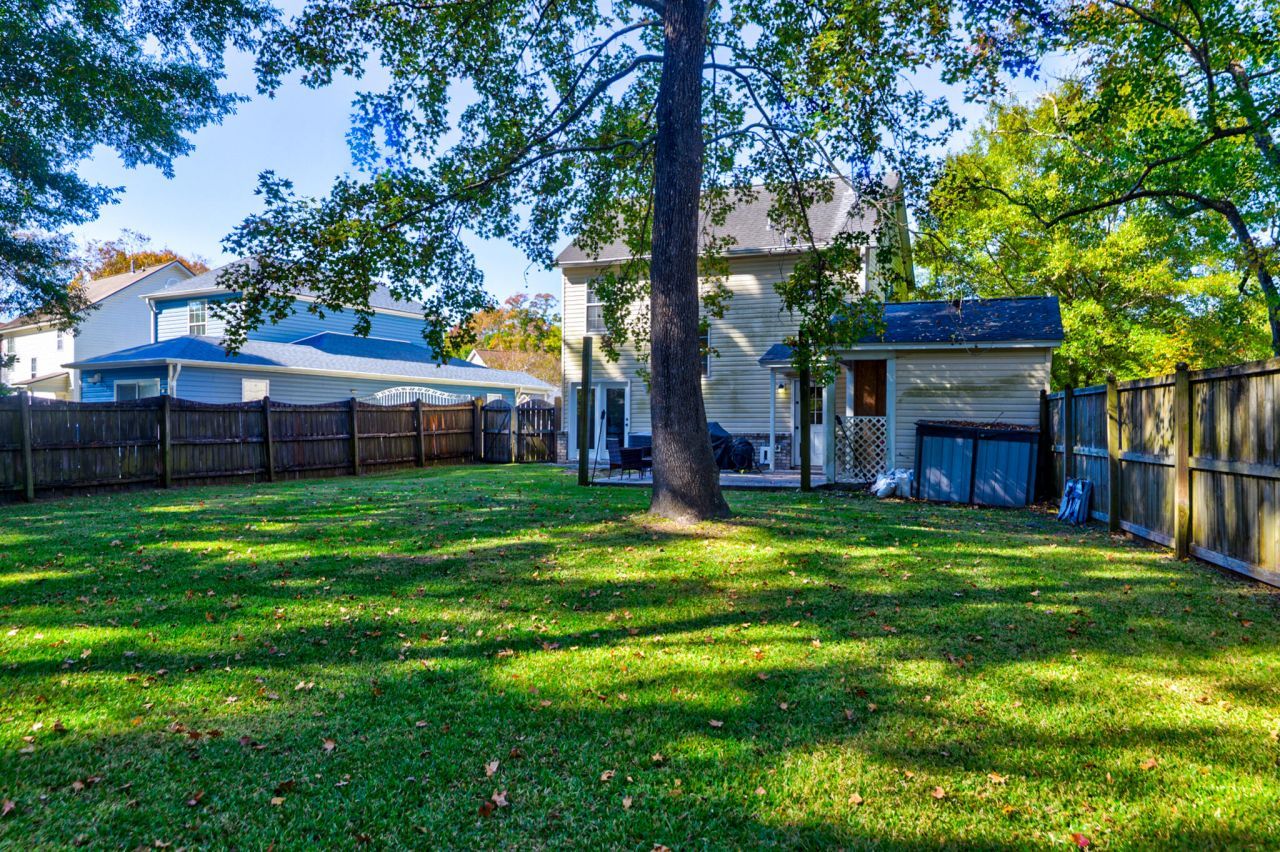 42 Woodleaf Court Photo 32