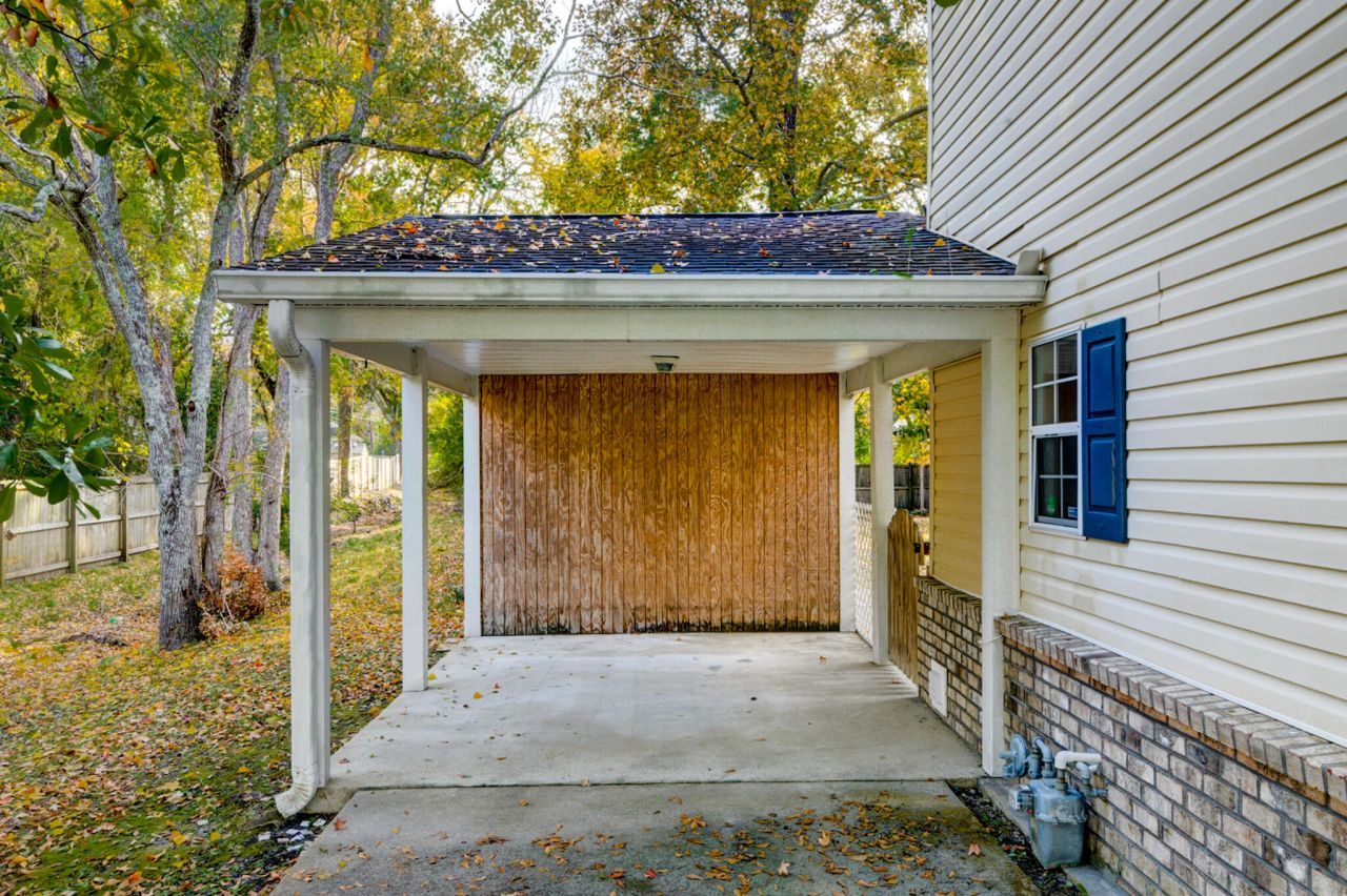 42 Woodleaf Court Photo 4