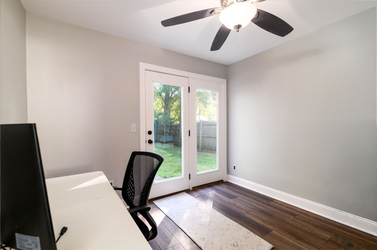 42 Woodleaf Court Photo 7