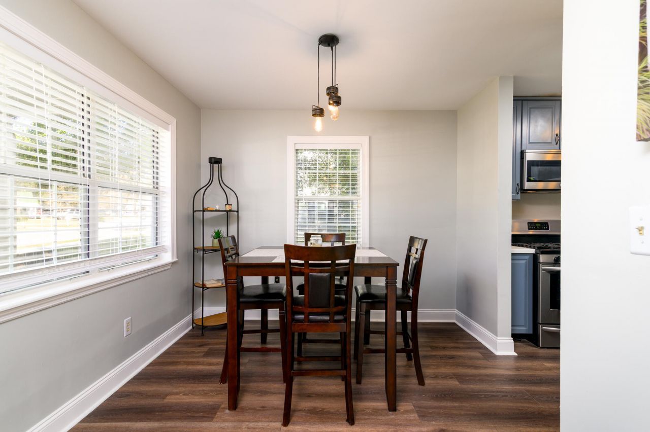 42 Woodleaf Court Photo 9