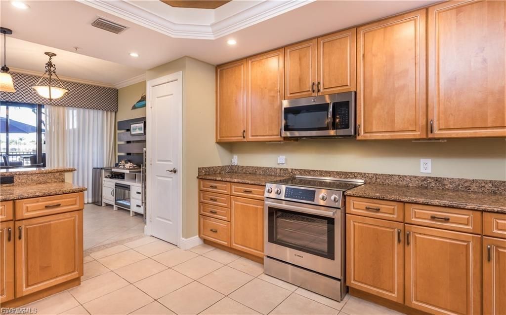 5704 Cape Harbour Dr, Unit 105, Cape Coral, FL 33914 Photo