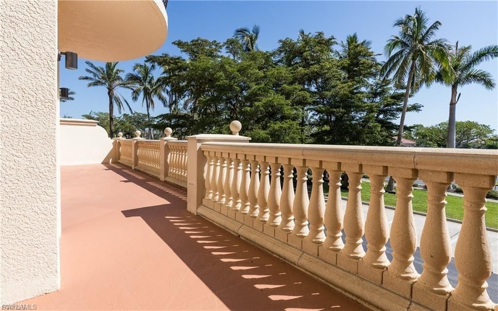 5704 Cape Harbour Dr, Unit 105, Cape Coral, FL 33914 Photo