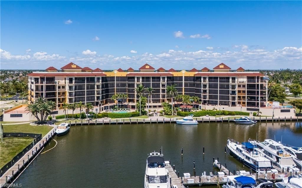 5704 Cape Harbour Dr, Unit 105, Cape Coral, FL 33914 Photo