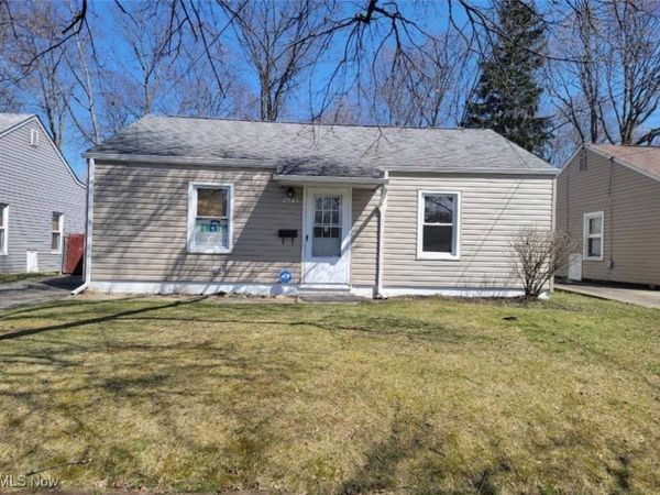 2541 Edgebrook Avenue, Akron, OH 44312