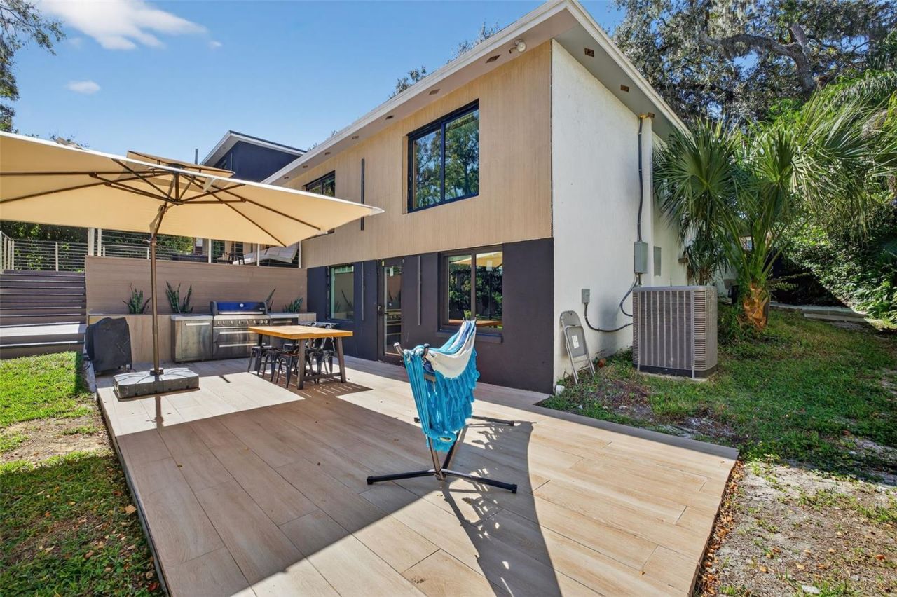 511 S Riverhills Drive, Temple Terrace, FL 33617 Photo