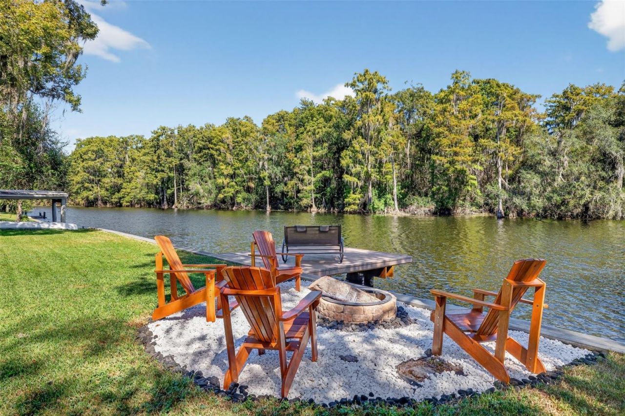 511 S Riverhills Drive, Temple Terrace, FL 33617 Photo