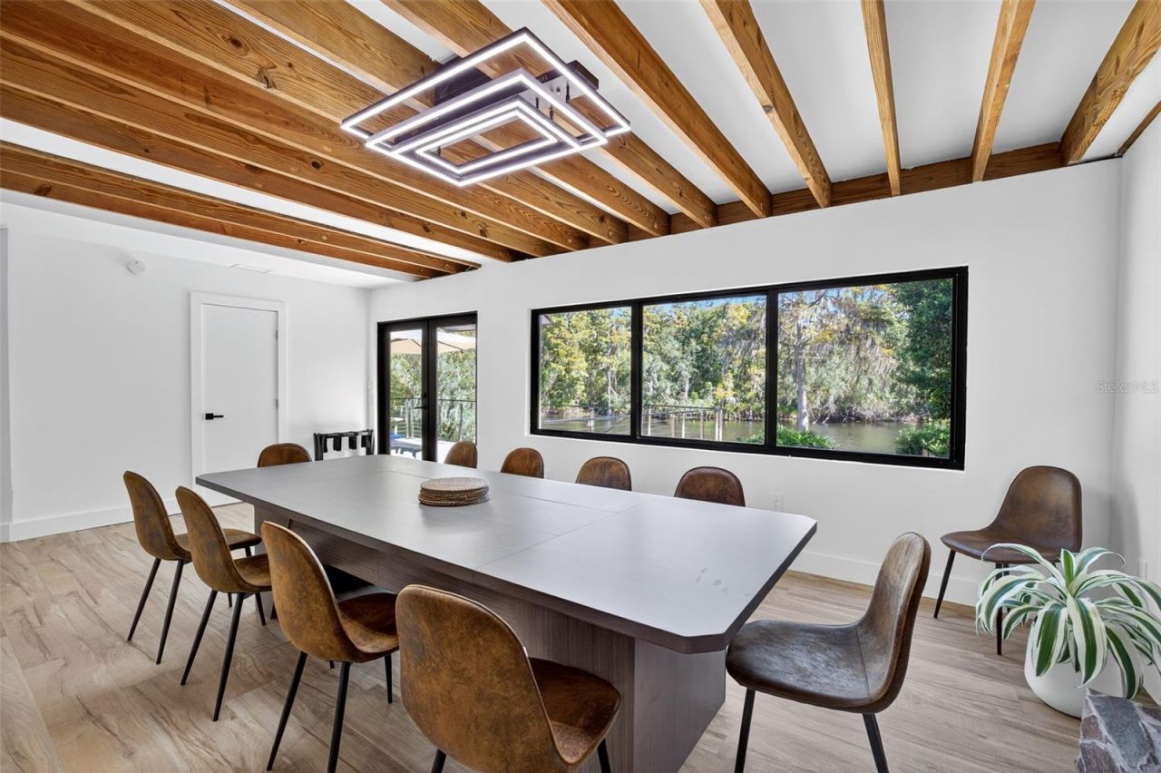 511 S Riverhills Drive, Temple Terrace, FL 33617 Photo