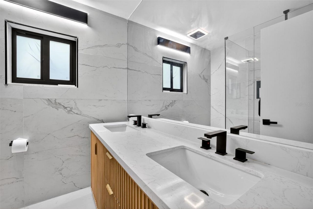 511 S Riverhills Drive, Temple Terrace, FL 33617 Photo