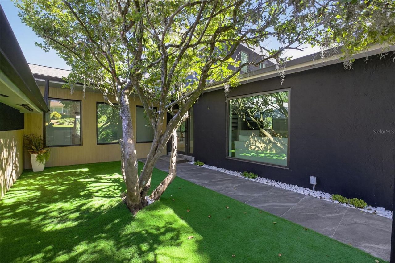 511 S Riverhills Drive, Temple Terrace, FL 33617 Photo