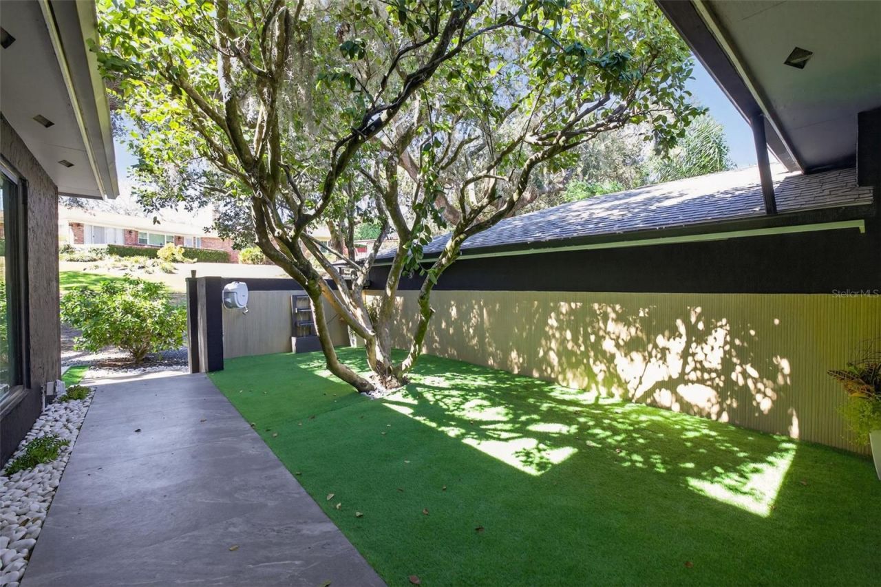 511 S Riverhills Drive, Temple Terrace, FL 33617 Photo