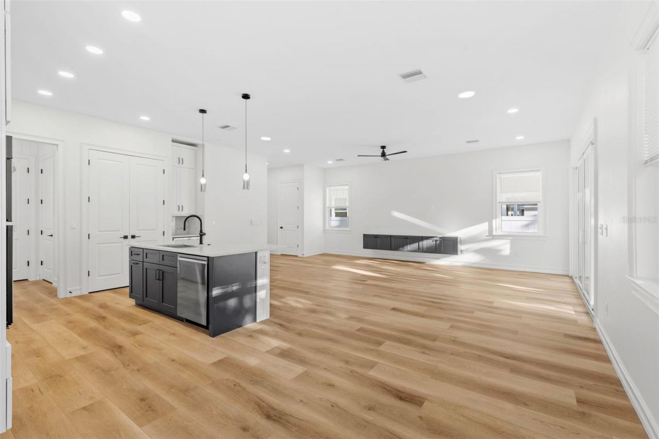 3801 71st Street N, Saint Petersburg, FL 33709 Photo